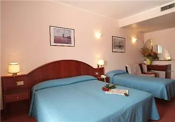 Porto Azzurro 3*