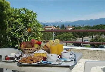Porto Azzurro Готель 3*